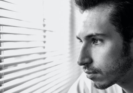 Síndrome de la cabaña: miedo a salir de casa por Clínica Fuensalud