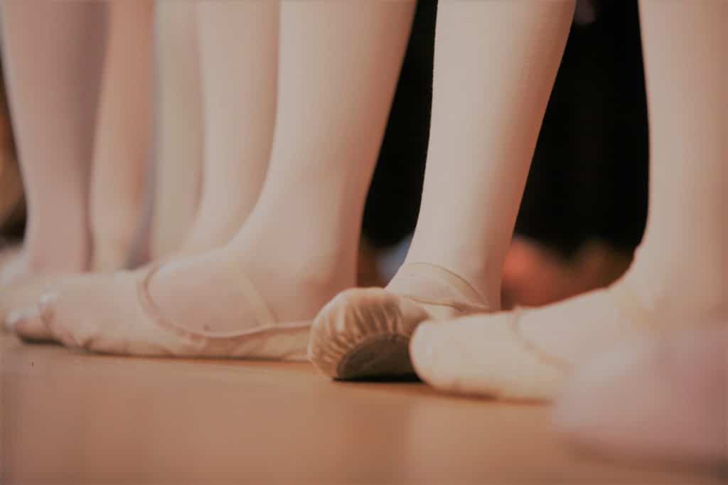 pies con zapatillas de Ballet de Clínica Fuensalud