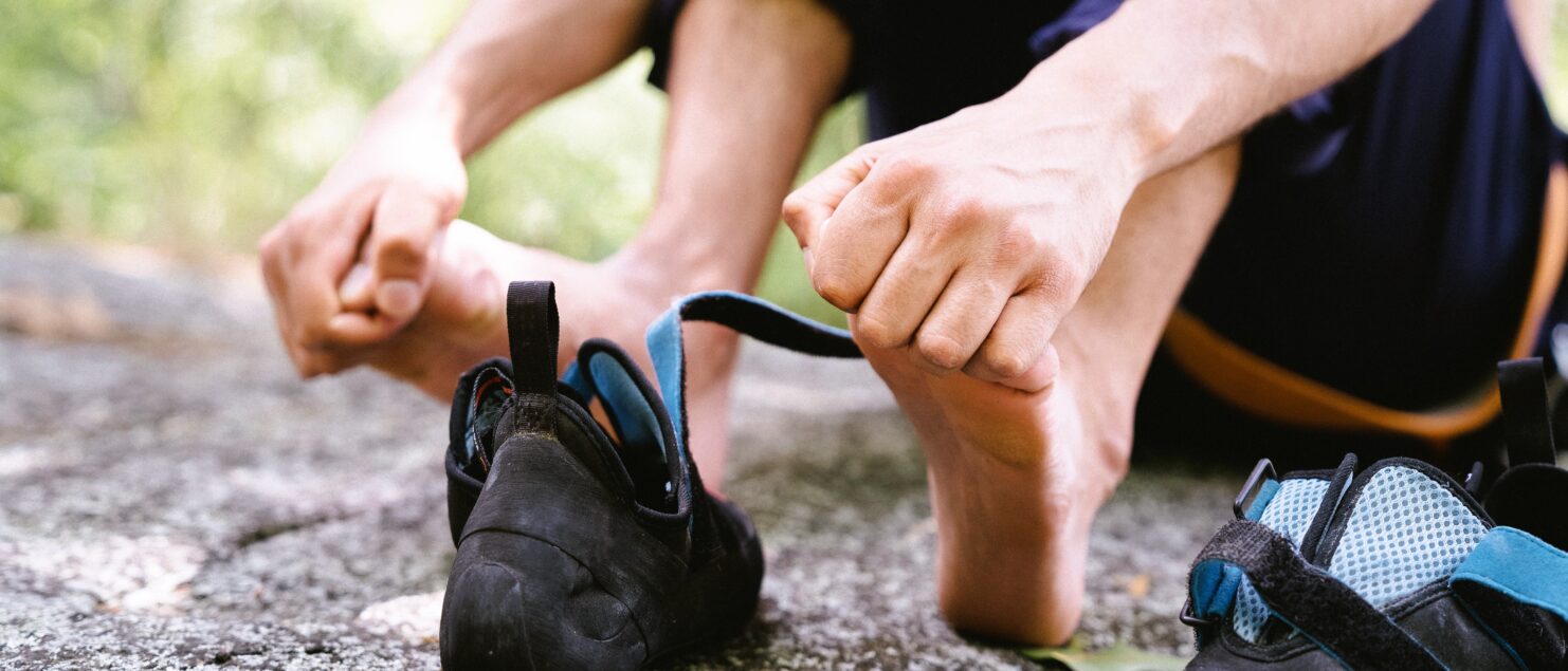 ¿Por qué me duele el dedo gordo del pie? por Clínica Fuensalud